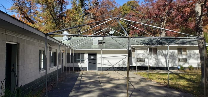 Mortons Motel - From Web Listing (newer photo)